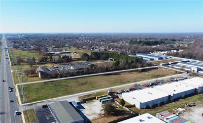 /international/us/1025-hudson-road-rogers-ar-110120682648/