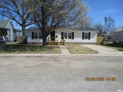 /international/us/119-n-douglas-street-centralia-il-110098225224/