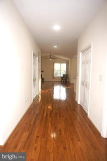 /international/us/303-stratford-circle-locust-grove-va-110100870097/?lang=en