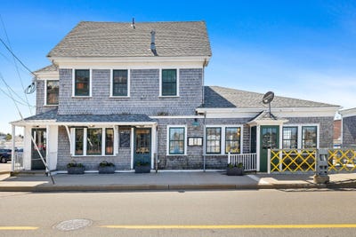 /international/us/56-water-street-woods-hole-ma-110098912052/