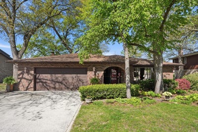 /international/us/18070-whitman-lane-lansing-il-110107879904/