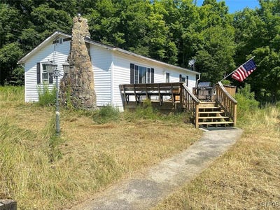 /international/us/eisaman-road-grove-ny-110101223165/