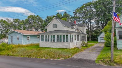 /international/us/24-railroad-avenue-brownville-me-110101191164/?lang=en