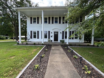 /international/us/703-w-north-st-grayville-il-110101403490/?lang=en