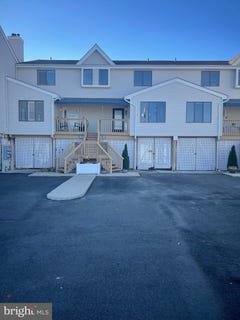 /international/us/7-w-playhouse-drive-tuckerton-nj-110103173039/