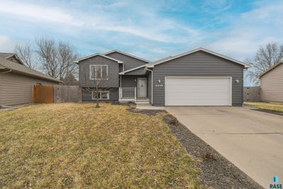 /international/us/6049-w-jordan-ct-sioux-falls-sd-110106770146/