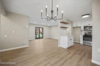 /international/us/802-begonia-court-jackson-nj-110106584261/