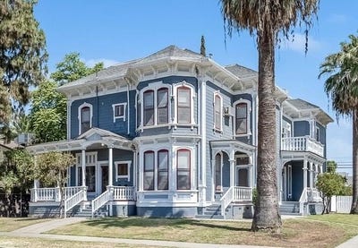 /international/us/132-e-10th-street-hanford-ca-110100049224/