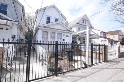 /international/us/9118-173rd-street-jamaica-ny-110106470722/