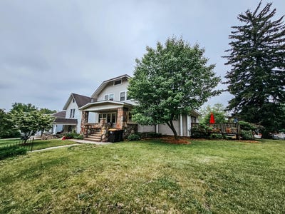 /international/us/140-hillsdale-street-hillsdale-mi-110100075398/