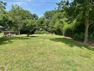 /international/us/205-n-main-street-edgewood-tx-110101049698/
