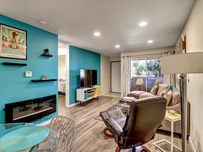 /international/us/470-n-villa-court-palm-springs-ca-110104622182/