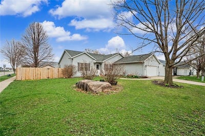 /international/us/3510-windemere-way-marion-ia-110107351886/