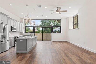 /international/us/29-e-1st-avenue-trappe-pa-110105267381/