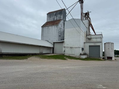 /international/us/201-e-1st-st-sutherland-ia-110100451142/