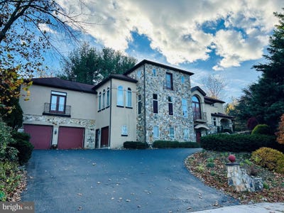 /international/us/101-robert-road-wyomissing-pa-110109067266/