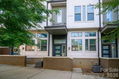 /international/us/2006-hawkins-street-charlotte-nc-110108549013/