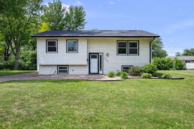 /international/us/2602-greenway-dr-bettendorf-ia-110108444170/