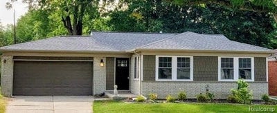 /international/us/14103-blue-skies-st-livonia-mi-110108425173/