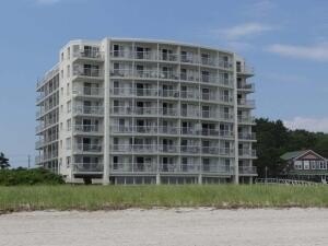 /international/us/221-e-grand-avenue-old-orchard-beach-me-110108532137/