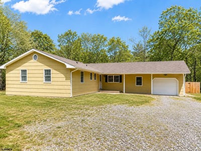 /international/us/40-old-new-york-road-galloway-township-nj-110107875421/