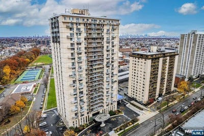 /international/us/160-overlook-avenue-hackensack-nj-110108947536/