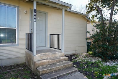 /international/us/1006-1008-haynes-street-san-marcos-tx-110099556880/