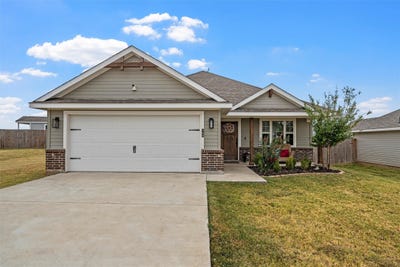 /international/us/103-olivia-street-hillsboro-tx-110110342208/