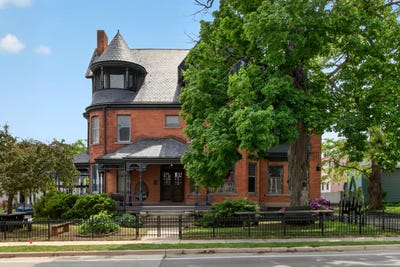 /international/us/505-wildwood-avenue-jackson-mi-110108507745/
