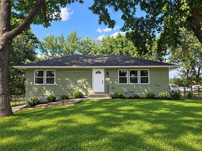 /international/us/803-w-main-street-odessa-mo-110110375391/