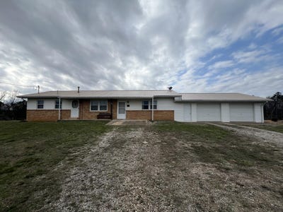 /international/us/8103-county-road-455-birch-tree-mo-110106279926/