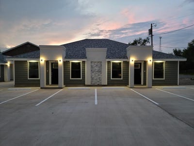 /international/us/620-calle-barbara-eagle-pass-tx-110105357755/