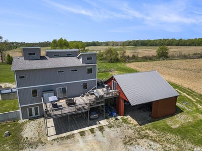 /international/us/23135-county-road-36-goshen-in-110108333746/