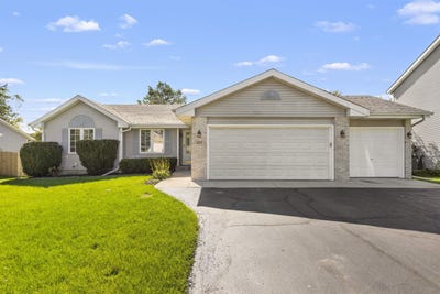 /international/us/307-white-oak-drive-poplar-grove-il-110120416558/