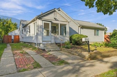 /international/us/751-e-hazelhurst-street-ferndale-mi-110120040334/