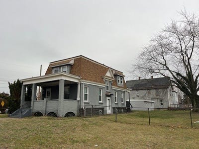 /international/us/903-wayne-street-erie-pa-110096393011/