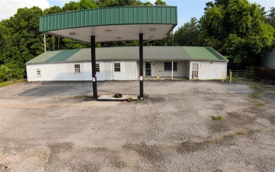 /international/us/8122-wax-road-clarkson-ky-110100895538/