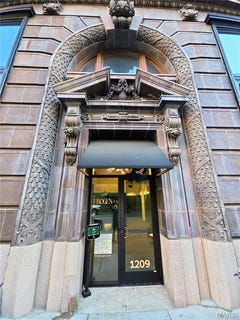 /international/us/1209-washington-avenue-st-louis-mn-110108427475/