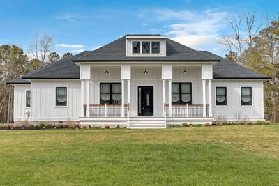 /international/us/18-eagles-cape-may-court-house-nj-110098783525/