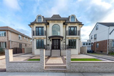 /international/us/18108-69th-avenue-fresh-meadows-ny-110103074698/