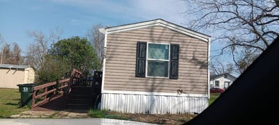 /international/us/713-ralph-bunche-st-waelder-tx-110108476663/