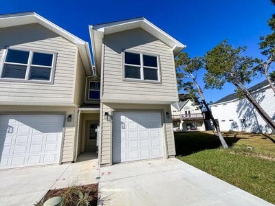 /international/us/2885-leahs-lane-navarre-fl-110104557309/