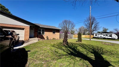/international/us/2000-a-b-dee-avenue-springdale-ar-110106433300/