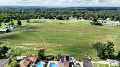 /international/us/knollaire-court-east-peoria-il-110106624171/