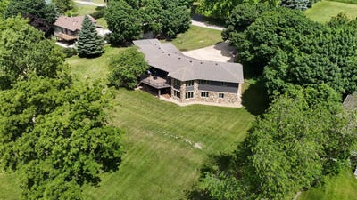 /international/us/1030-267th-street-nashua-ia-110108885506/