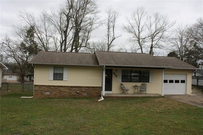 /international/us/928-shay-drive-mountain-home-ar-110106783436/