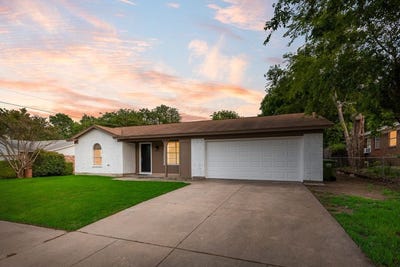 /international/us/6048-hillcrest-drive-watauga-tx-110107378037/