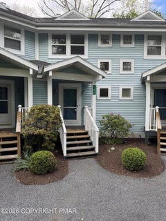 /international/us/143-huntington-drive-east-stroudsburg-pa-110108176742/