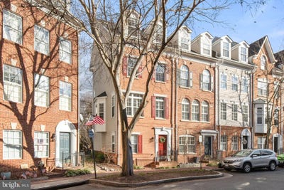 /international/us/170-martin-lane-alexandria-va-110108475330/