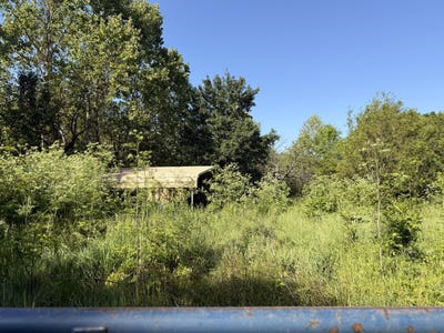 /international/us/16490-lebanon-road-elk-creek-mo-110108427062/
